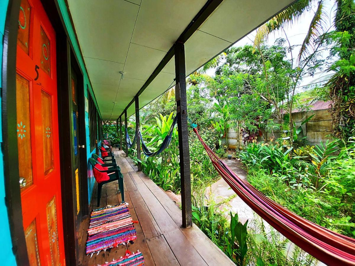 Cabinas Tortuguero Eksteriør bilde
