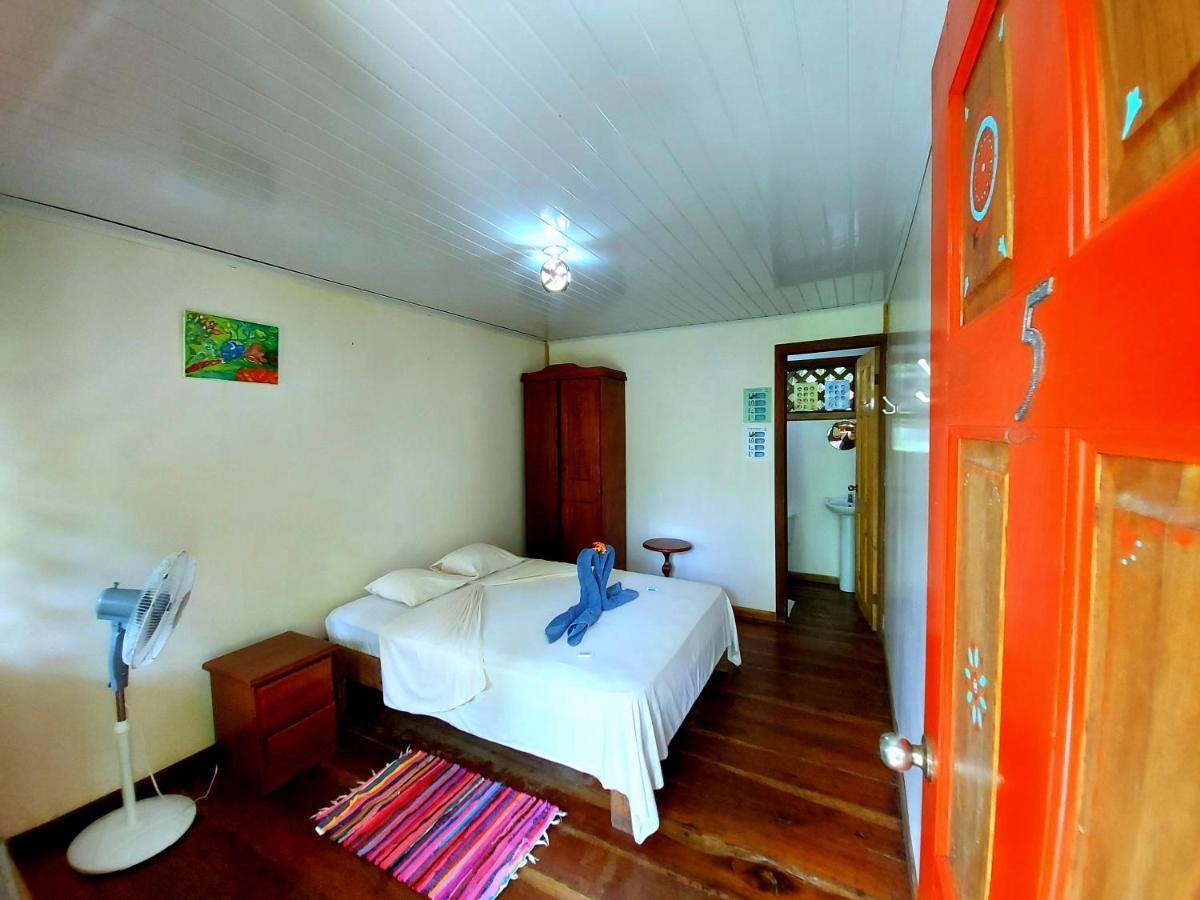 Cabinas Tortuguero Eksteriør bilde
