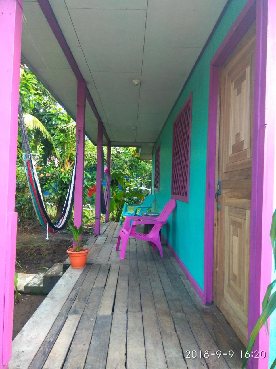 Cabinas Tortuguero Eksteriør bilde
